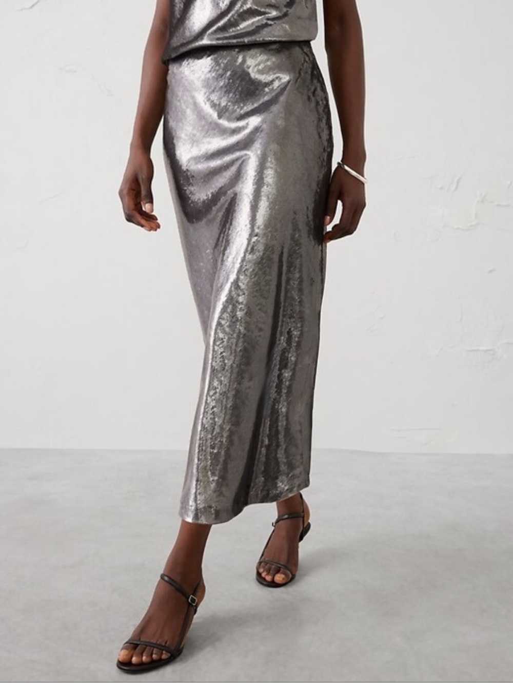 Banana Republic Factory Shimmer Velvet Midi Skirt Size 8P | Metallic Flounce Hem